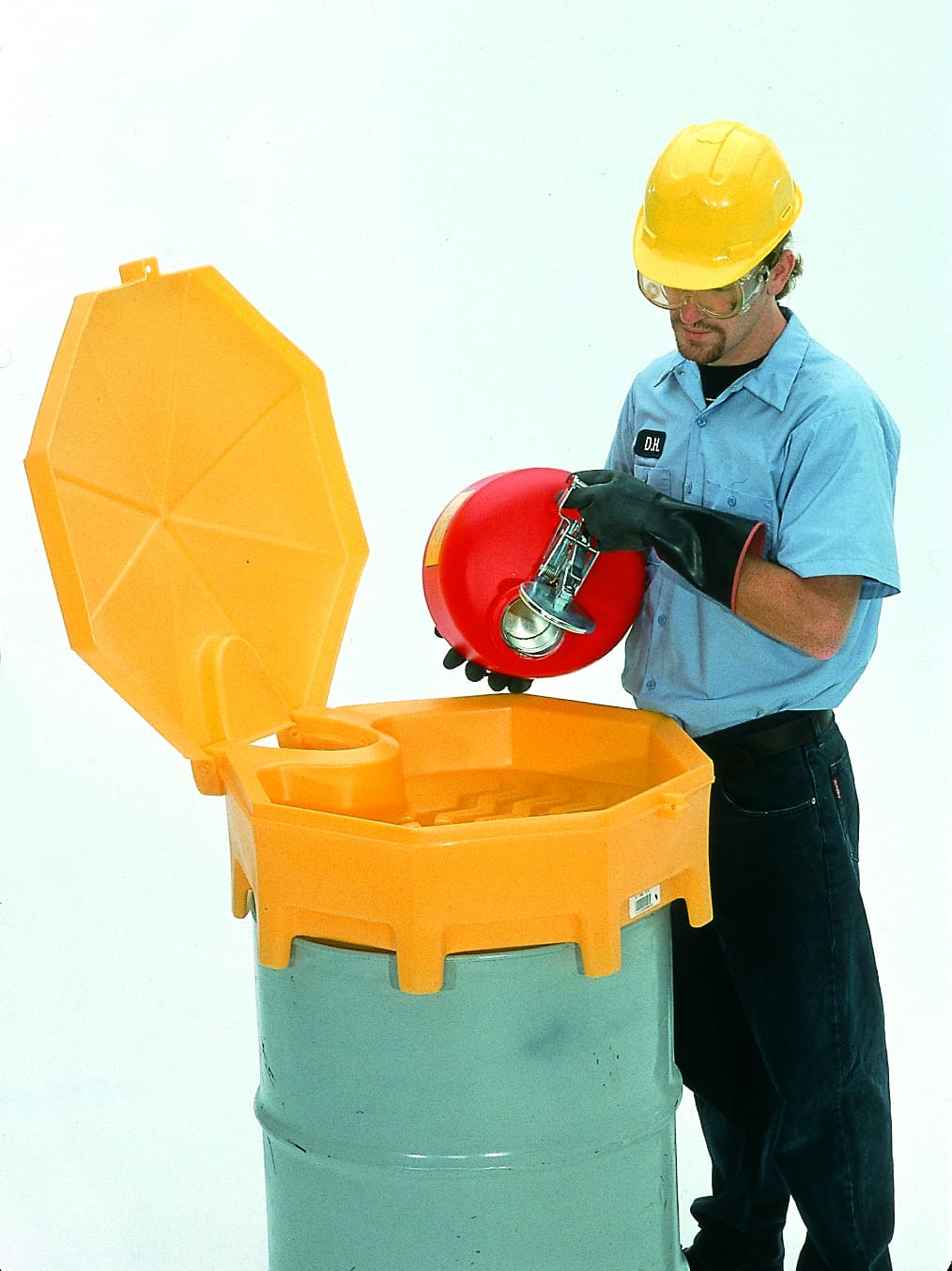 Global Funnel with Hinged Cover, With Spout, Yellow